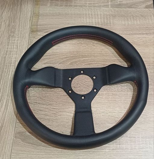 Momo Steering wheel