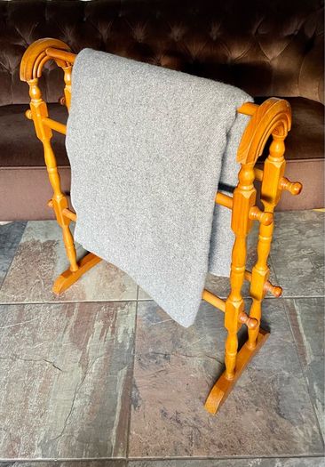 Antique Victorian Style Free Standing Pine Country Wooden Towel Rail Stand Rack