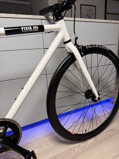 FIXIE Inc. Floater Single Speed Bike (Like New)