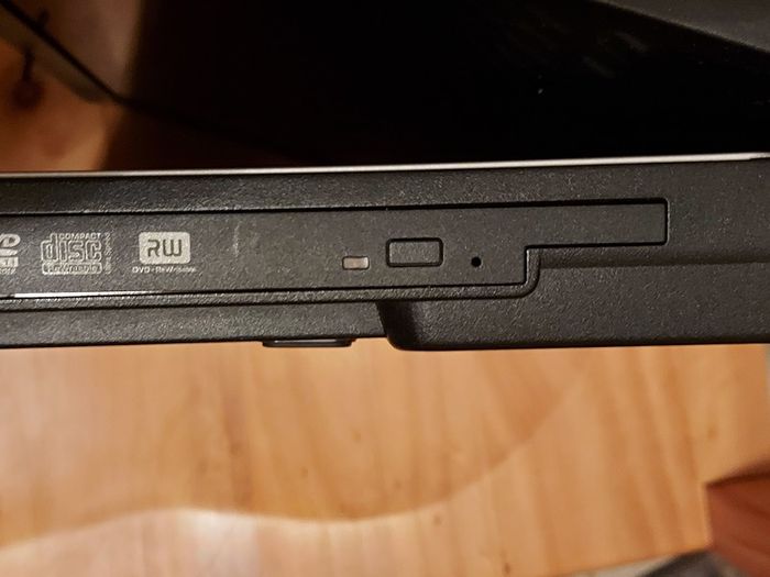 Toshiba Equium P200D-139 Model PSPBNE-004003KS, Windows 7, 2 GB ram, 100GB HDD, Chrome, and VLC for best movie experience