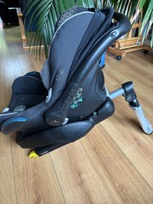 Car Seat + EasyFix ISOFIX Base