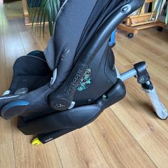 Car Seat + EasyFix ISOFIX Base