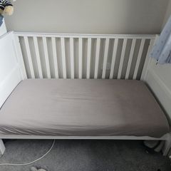 Cotbed