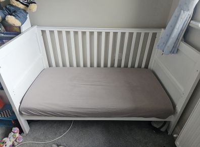 Cotbed