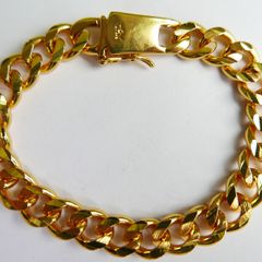 Men's Bracelet 18K  Gold Plated Cuban Link  Bracelet length 8"