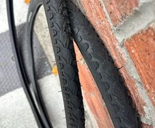 Road bike tyres