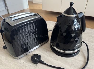 kettle and toaster