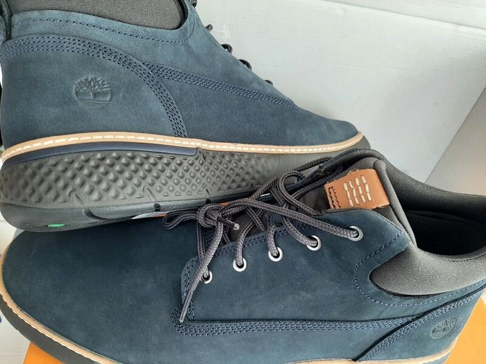 New Timberland mens boots in box