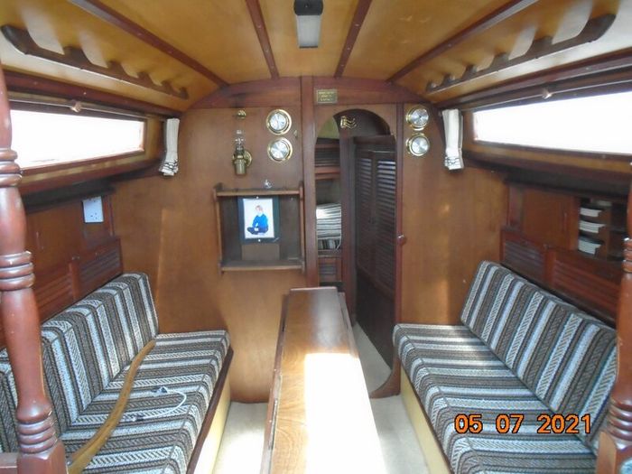 Yacht. 30ft. Sailing/Cruising. No trailer.