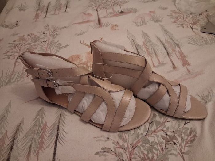 Principles Sandals Size 7