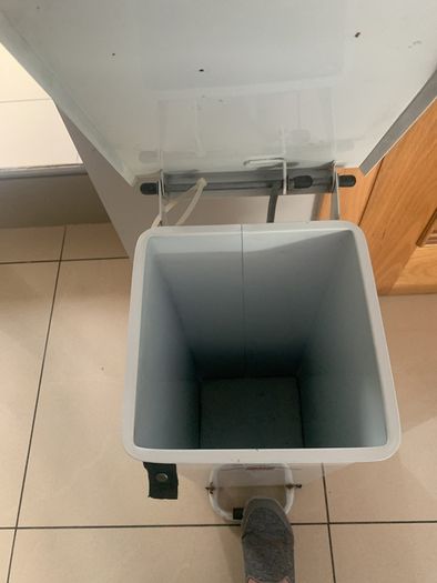 Healthcare fire retardant waste bin