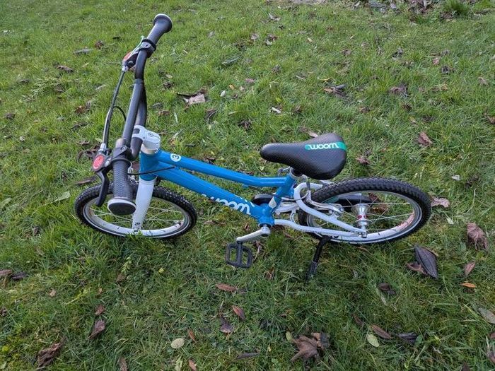Woom 3 with kickstand, great condition