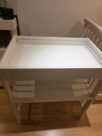 sleigh-style  baby crib and changing table