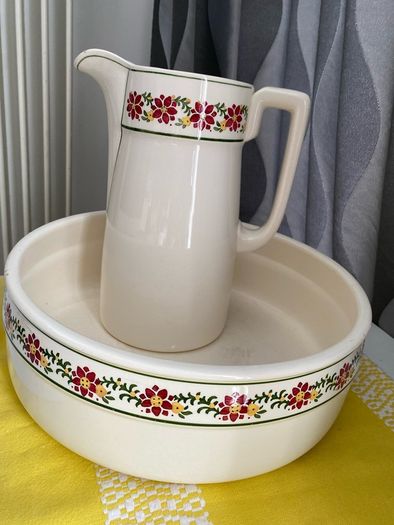 ceramic vintage wash bowls & matching pitchers