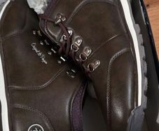 P nguin boots Size 42