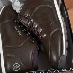 P nguin boots Size 42