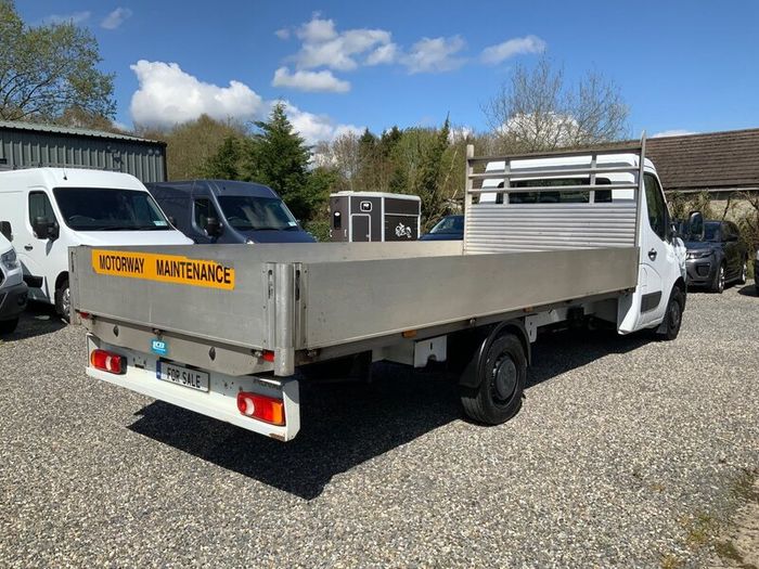 Renault Master Dropside 2020 ( 1 Year Warranty ) .
