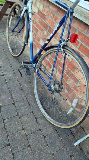 Classic vintage retro road racing bike raleigh