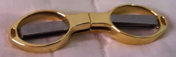 folding scissors
