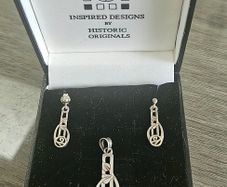 925 silver vintage Charles Rennie Mackintosh neclace and earrings in original box.