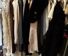 22 Units Women Clothing Bundle Size M
