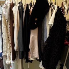 22 Units Women Clothing Bundle Size M
