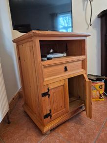 Pine Television Unit