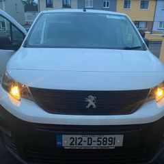 2021 Peugeot partner van