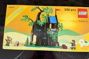 Lego Forest Hideout
