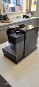 DeLonghi  DeLonghi Lattissima Nespresso Touch Coffee Machine
