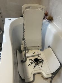 Drive Bellavita Classic White Bath Lift