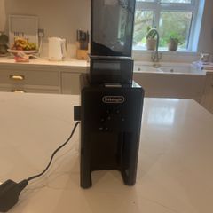 De Longhi espresso machine De Longhi burr coffee grinder
