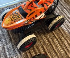 Hot Wheels Tiger Shark remote control car