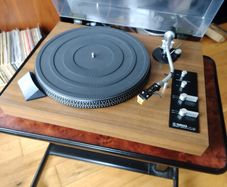 Yamaha YP-511.Direct Drive turntable from the Japanese Golden era 1970s.Full service
