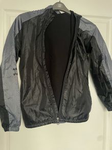 kids jacket under Armour 10-11 y free