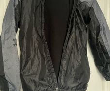 kids jacket under Armour 10-11 y free