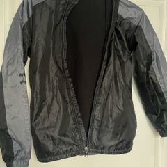 kids jacket under Armour 10-11 y free