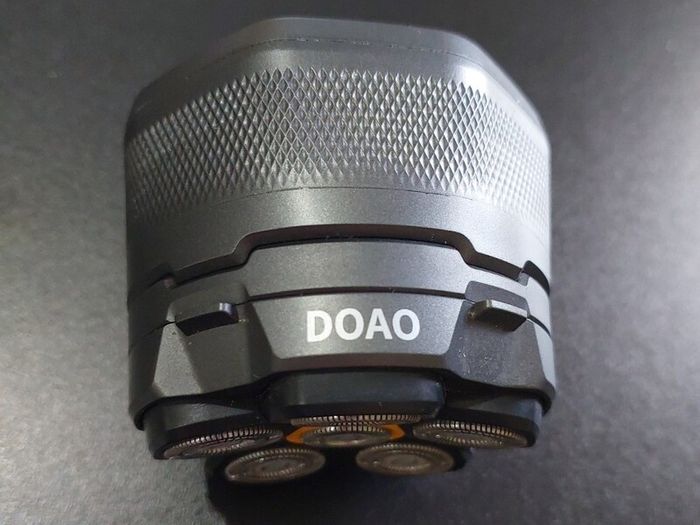DOAO Mini Electric Shaver USB Rechargeable