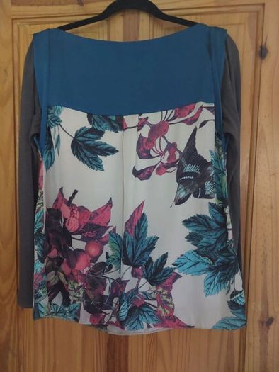 Luke Lovely floral top (free postage)