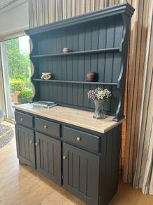 kitchen dresser / cabinet