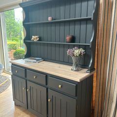 kitchen dresser / cabinet