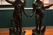 Sphelter figures of fishermen