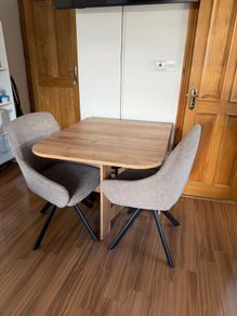 Dining table foldable on both side and 2 chairs (can rotate)