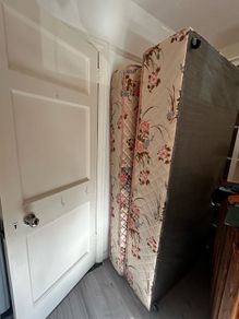 single bed