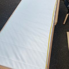 bed with matress