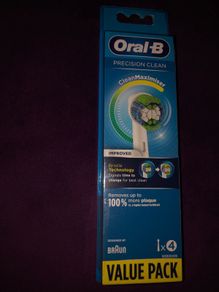 Oral B Braun brush heads precision clean brand new