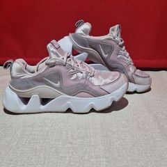 Nike RYZ 365  Pink Chunky Trainers  Size 5.5 UK / 39 EU
