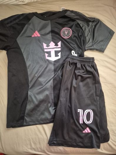 messi jersey woth shorts