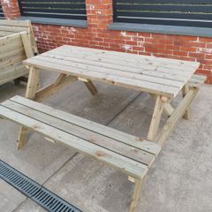 picnic bench