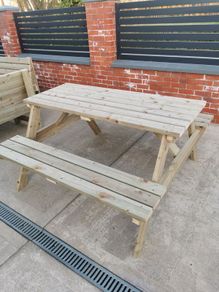 picnic bench